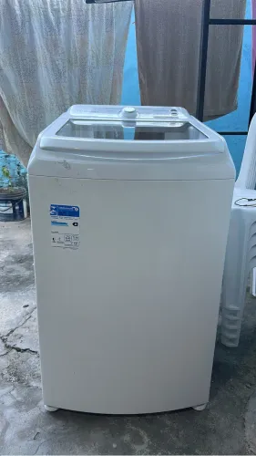 Máquina de lavar roupas Eletrolux