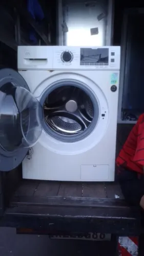 Vendo lava e seca com pequeno defeito no amortecedor.