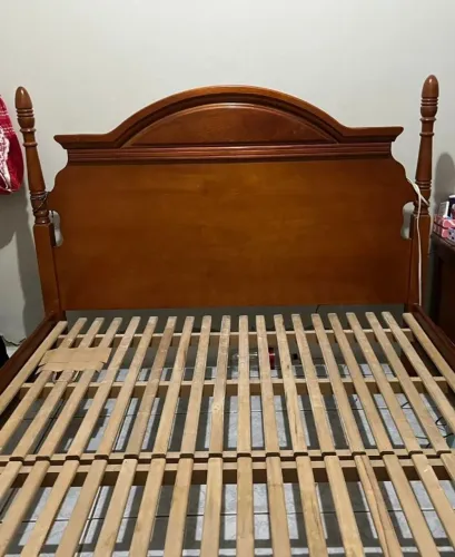 Cama madeira maciça - Cabeceira estilo colonial