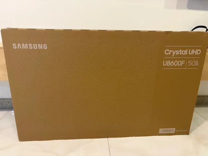 Smart TV Samsung 50 Crystal UHD 4K - nova na caixa