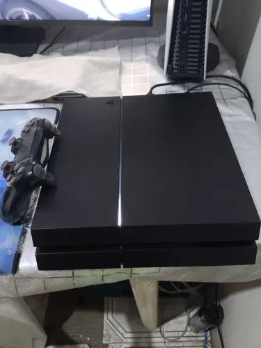 Ps4 fat versão Nacional (BR) impecável 