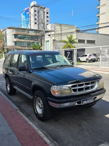 Ford Explorer XLT 4X2 4.0 V6 1997