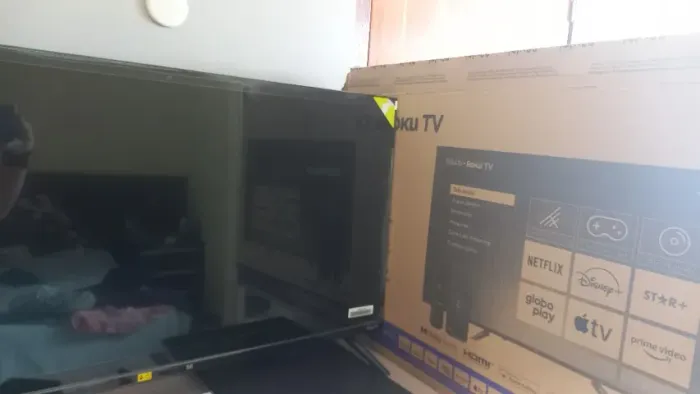 TV 32' ROKU 7 MESES DE USO