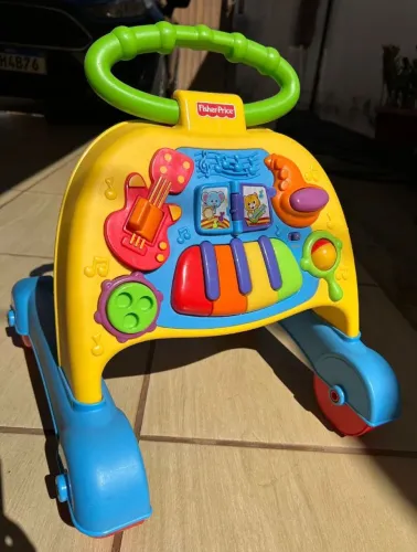 Andador Fisher price musical