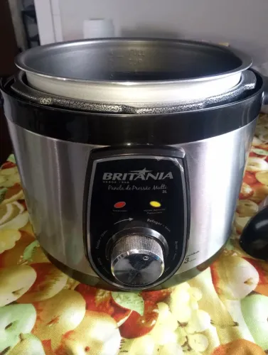 Panela de pressão elétrica