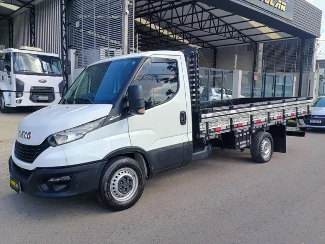 Iveco Daily Furgão 30-130 2.3 7,3m³ (die)(e5) 2022