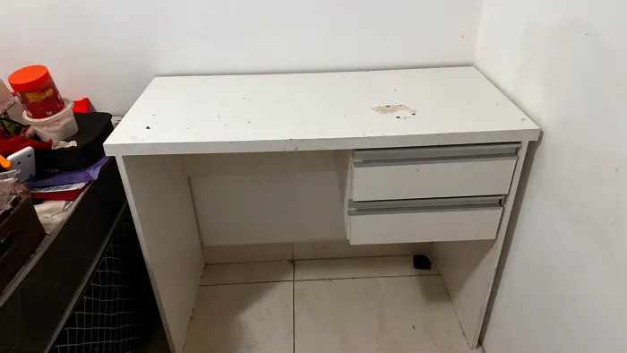 Vendo escrivaninha