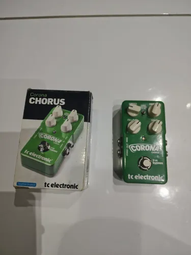 Pedal Corona Chorus TC Eletronic 
