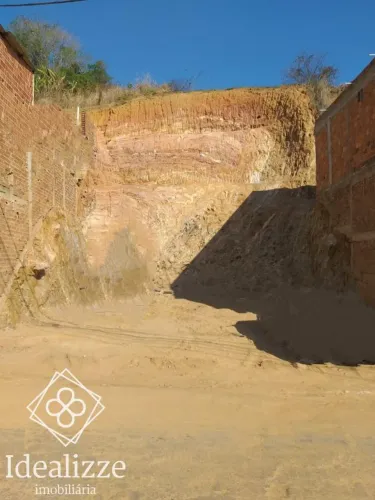 Lote para Venda em Barra Mansa / RJ no bairro Santa Rita (Dutra)