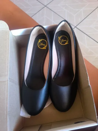 Vende-se sapatilha feminina 38 forma pequena 
