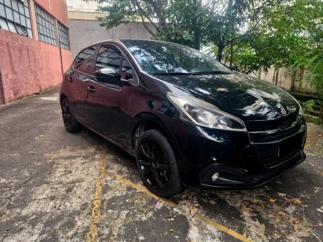 Peugeot 208 Active 1.2 Flex 12V 5P Mec. 2017