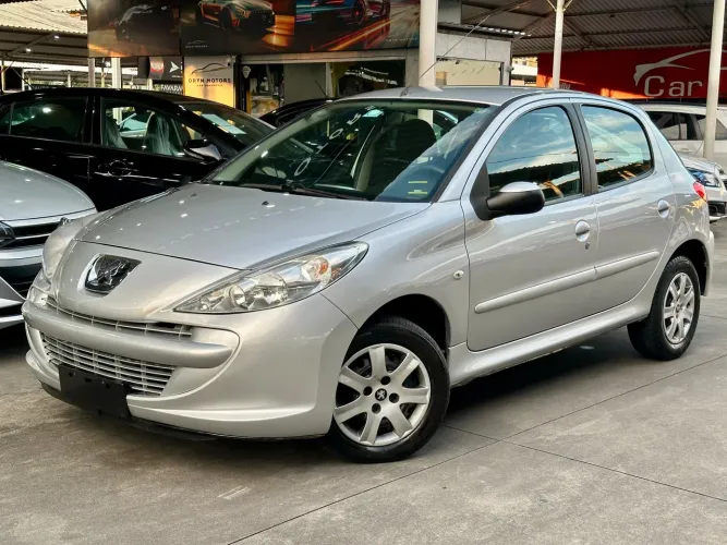 Peugeot 207 XR 1.4 Flex 8V 5P 2012