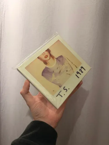 Taylor Swift RARO 1989 com Luva