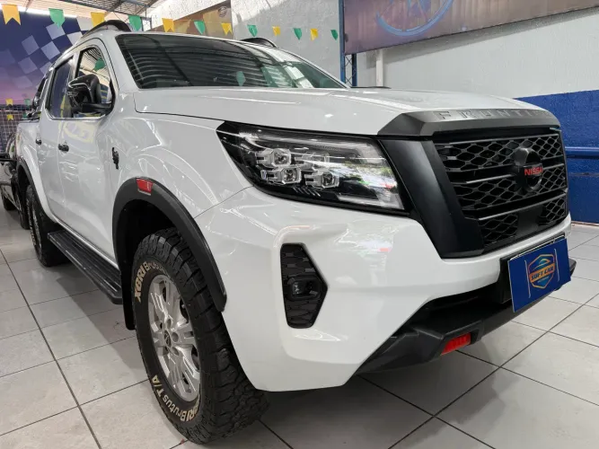 Nissan Frontier Pro4x CD 4X4 2.3 Bi-TB Die. AUT 2023
