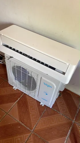Ar-condicionado Elgin 12 mil btus inverter 