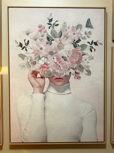 Quadro Mulher com Flores na cabeça 