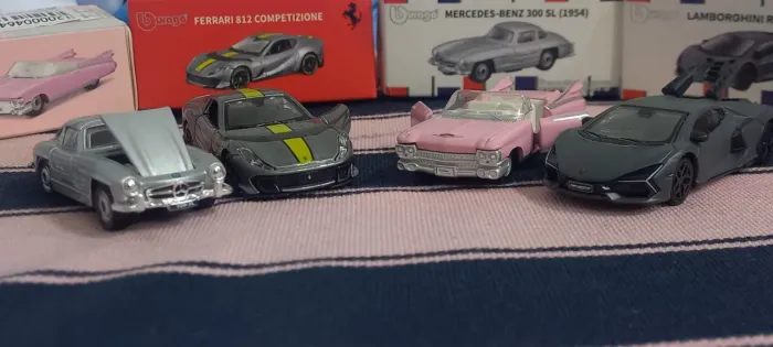Miniaturas da Burago - ler descrição