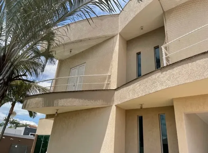 CASA - 3/4 COM PISCINA