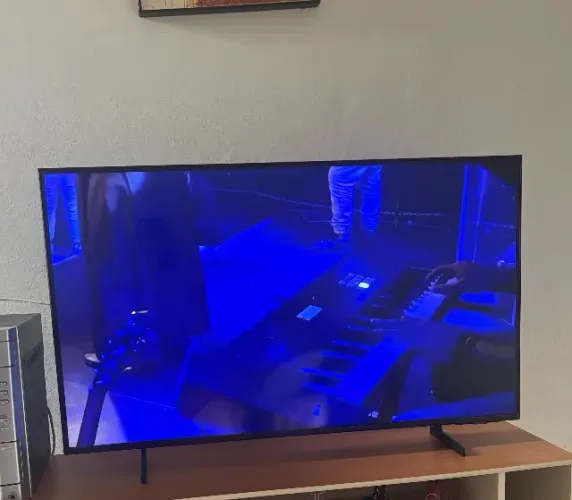 Smart TV 43 Samsung 4KUHD CRYSTAL UHD Tyzen