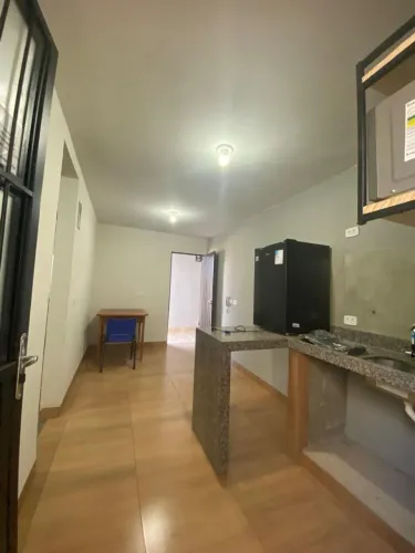 Kitnet/ Studio com 1 Quarto(s) e 1 banheiro(s) para Alugar, 27 m² por R$ 1555 / Mês