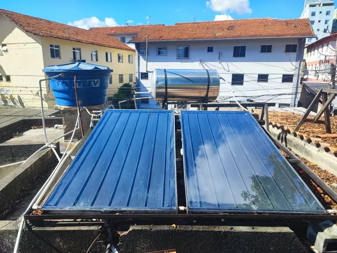 Aquecedor solar 400 ml 2 placas de 2mts cada.