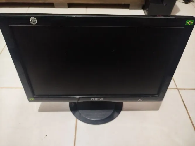 Monitor 19p com todos os cabos
