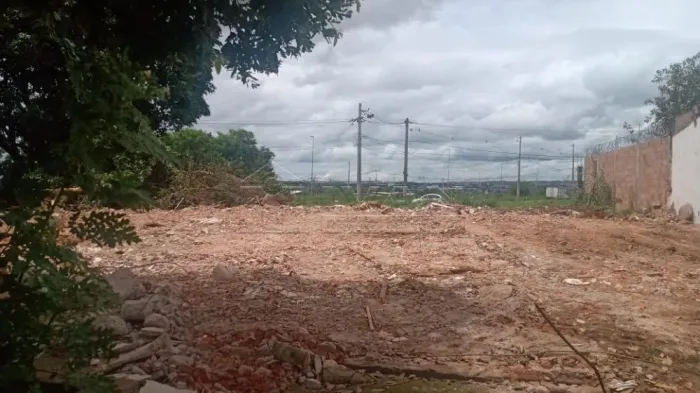 Terreno a venda no Bairro Luizote de Freitas