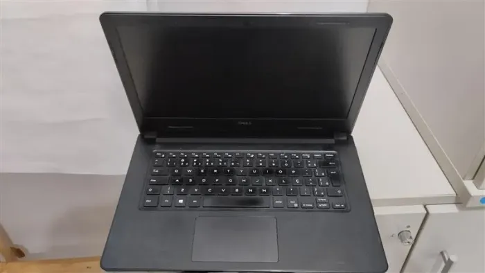 Notebook Dell Vostro 14 3468 | i5 | 8GB RAM | SSD 240GB | Rápido e pronto para uso