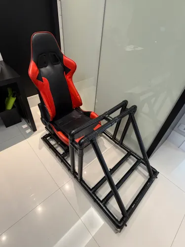 Cookpit de pvc + base de metal+ cadeira gamer com trilho!