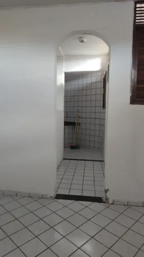 CASA PARA VENDA E LOCAÇÃO.
