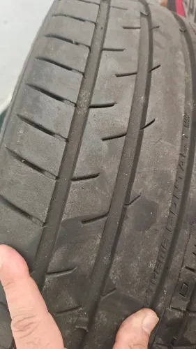 Pneu automotivo Continental 215/55/17