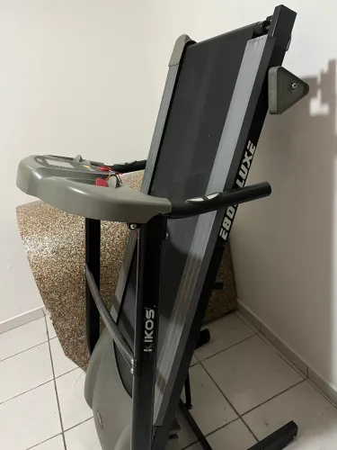 Esteira Ergométrica kIKOS E800 Luxe