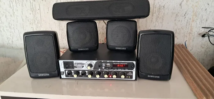 Som ambiente BOOG MX2000BT em bom estado