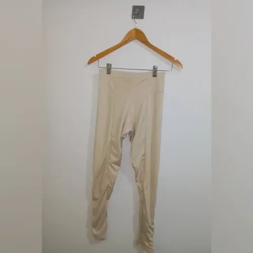 Calça Legging em Suplex Feminina Areia AQN Tam. P