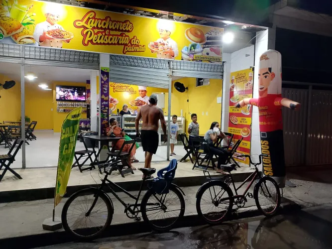 Vendo lanchonete e confeitaria