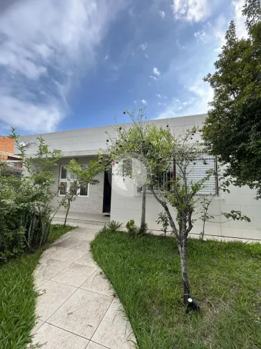 Casa para venda e locação com 03 quartos, 169m² e 01 vaga no bairro Nonoai!!