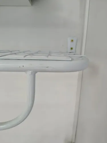 Vende-se Arara com prateleira