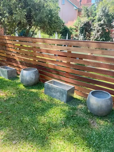Floreiras e vasos de cimento resinado 