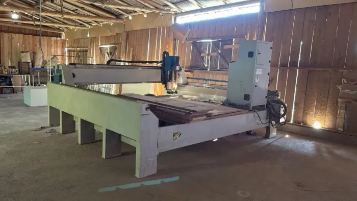 CNC Router Vetor 3 Eixos (Máquina para corte de madeira)