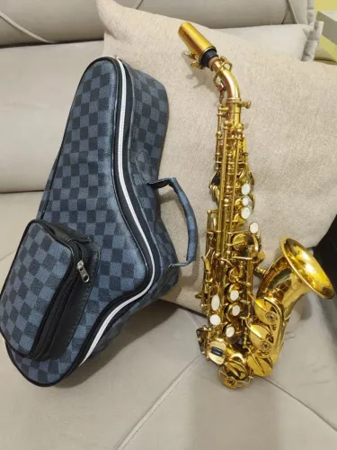 Saxofone Soprano Curvo Shelter (Sopranino)