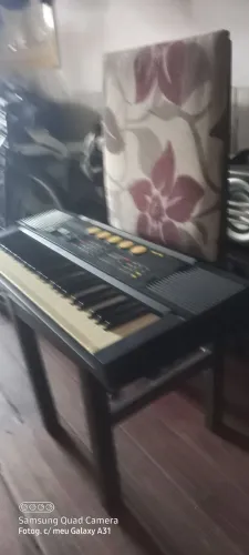 Vendo esse teclado cce 450rs