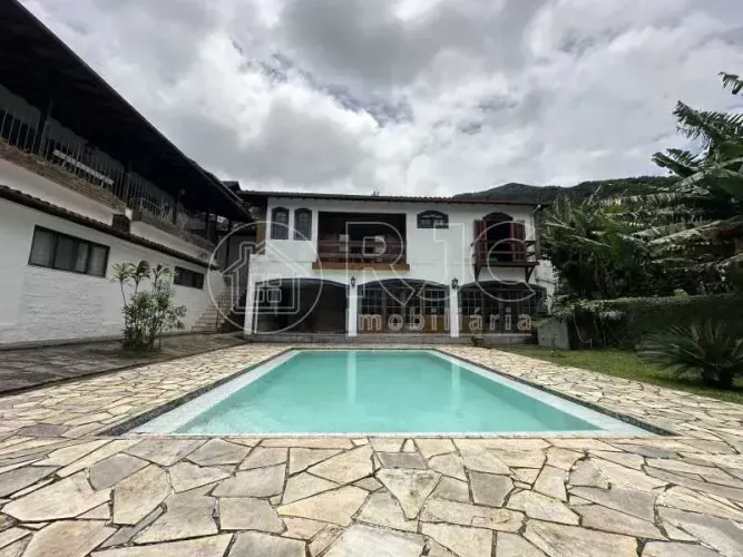 Imóvel para venda tem 250 metros quadrados com 3 quartos em Barroso - Teresópolis - RJ