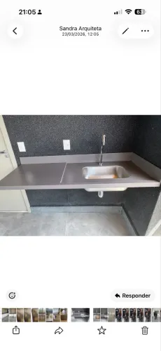 Bancada de mármore dector já com a Cuba em inox 