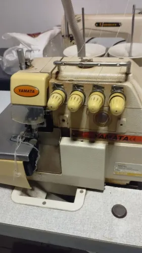 MÁQUINA DE COSTURA INTERLOQUE 