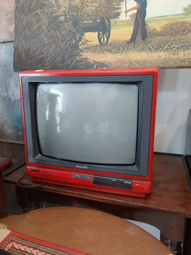 Televisão TV Philips antiga vintage para decoração 