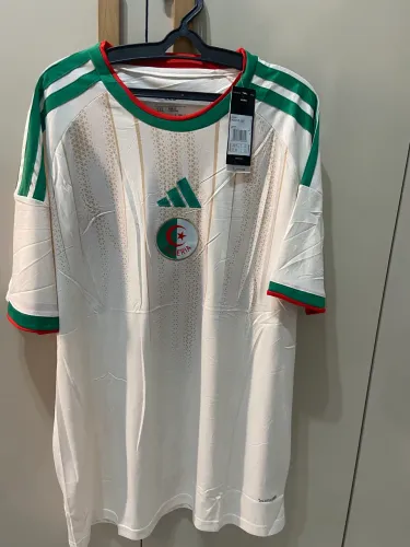 Camisa de futebol Argerlia