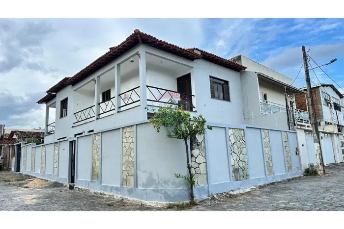 Jequiezinho: Casa 4 Quartos, Ótimo Preço!