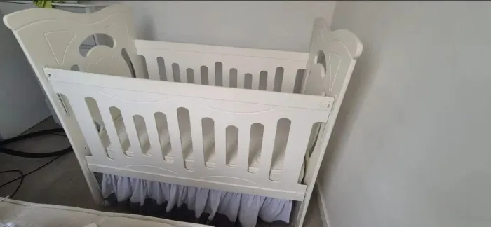 Berço de bebê modelo americano