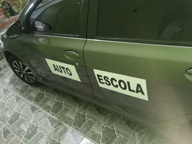Adesivo magnético autoescola