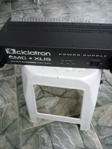 fonte externa para mesa de som